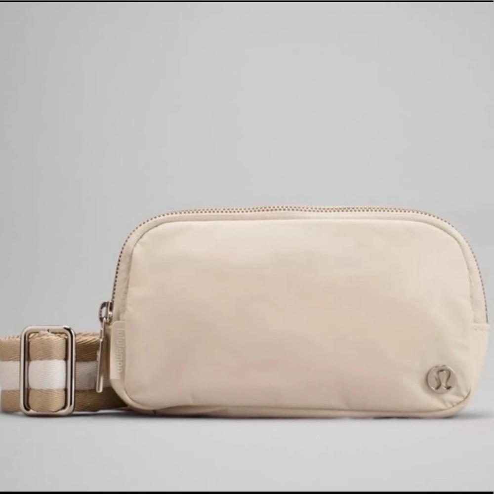 Lululemon belt bag
